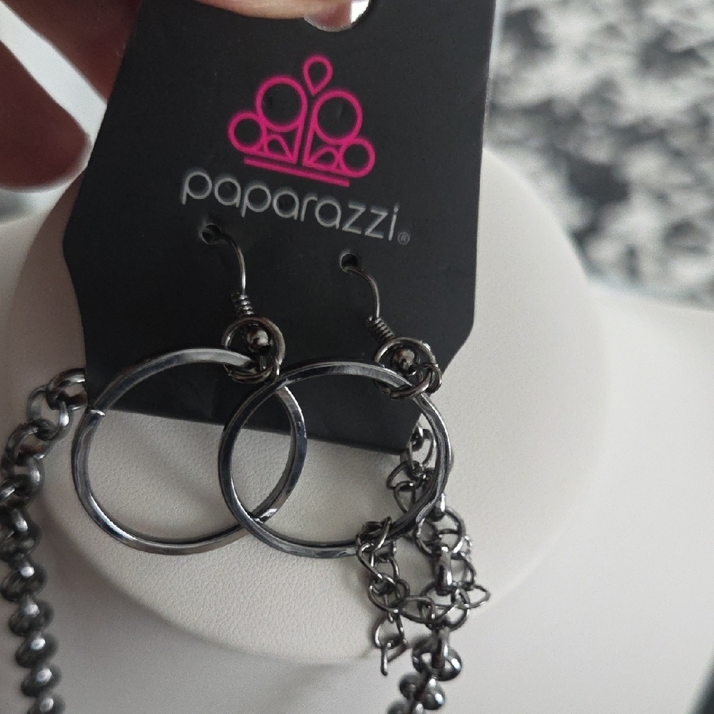 Paparazzi Gunmetal Statement Chain Link Necklace And Bracelet NWT - Picture 5 of 7